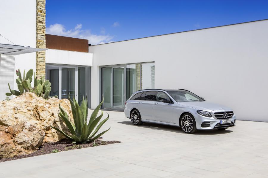  Mercedes-Benz E400 AMG Line Estate 2016 года  (фото 30 из 31)